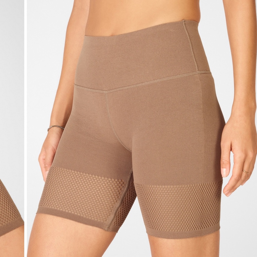 Fabletics Sculptknit High-Waisted Short- M in brown